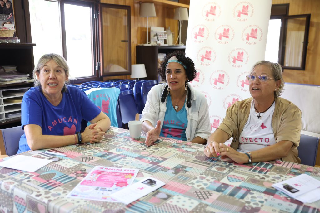 Charla en la cabaña de Amucán, en Valdelagrana, en El Puerto