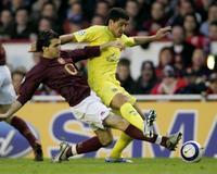 El Arsenal complica la final espaola con su victoria en Highbury ante el Villarreal