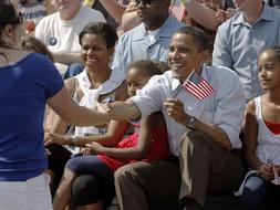 El aspirante a la presidencia de EEUU, Barack Obama, visita Afganistn por sorpresa