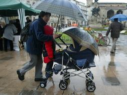 El fin de semana comienza con los cielos despejados en el sur y lluvias dbiles en la mitad norte