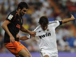 El Valencia defiende su segundo puesto en el Bernabu, en el partidazo adelantado al sbado