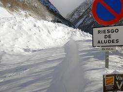 Trece provincias en alerta por nieve