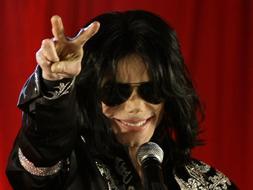 Denuncian a Michael por no cantar con los 'Jackon Five'