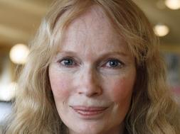 Hallan muerto al hermano de Mia Farrow 