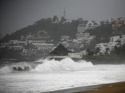 La tormenta 'Andrs' se convierte en huracn y amenaza las costas de Mxico