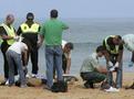 Localizado un octavo cadver de la patera que naufrag ayer en Barbate, un menor marroqu