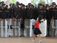 El Parlamento hondureo restringe an ms las libertades durante el toque de queda