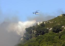 Continan las labores de extincin del incendio de Zaragoza