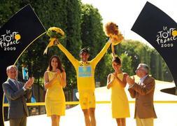 Contador vuelve a lucir el amarillo en Pars