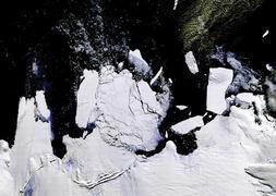 Un iceberg de 115 kilometros cuadrados se rompe en pedazos cerca de Australia