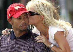 La mujer de Tiger Woods obtiene 300 millones de dlares del golfista