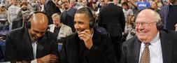 Obama debuta como comentarista en un partido de baloncesto