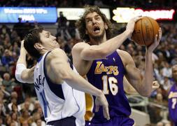 Nowitzki doblega a Pau Gasol y conduce a los Mavericks a la victoria ante los Lakers