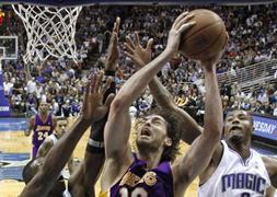 Orlando se venga de los Lakers de Pau Gasol