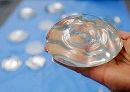 Sanidad ordena el cese de la implantacin de prtesis mamarias Poly Implant