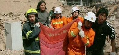 Un terremoto de 7,1 grados deja cerca de 600 muertos y 10.000 heridos en el oeste de China