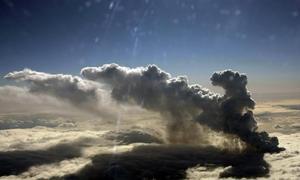 La erupcin de un volcn en Islandia pone en jaque el trfico areo europeo