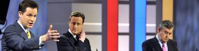 Nick Clegg derrota a Brown y Cameron en el primer debate electoral retransmitido por televisin 