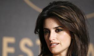 Penlope Cruz en el Vogue francs, no como modelo o actriz sino como redactora jefe