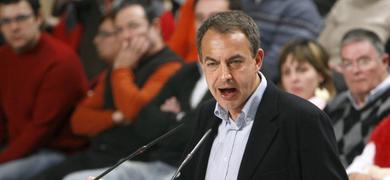 Zapatero: Ni cambio, ni bandazos, respondemos a las circunstancias