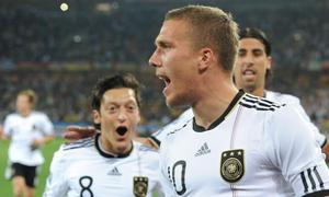 Alemania, favorita en su debut