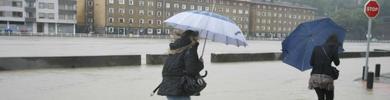 Las intensas lluvias provocan inundaciones y cortes de carretera en Asturias, Cantabria, Pas Vasco y Navarra