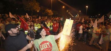 Los sindicatos celebran el xito en las primeras horas de paros