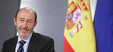 Rubalcaba aparca la sucesin de Zapatero en su estreno como portavoz