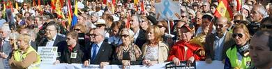 Miles de personas protestan contra la tregua trampa de ETA y la poltica penitenciaria y antiterrorista del Gobierno