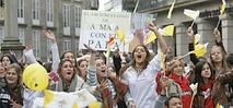 Unos 400.000 barceloneses arroparn al Papa en su recorrido por la ciudad