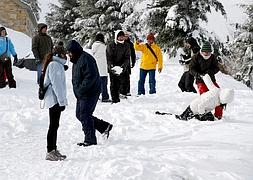 Trece comunidades en alerta por nieve y fuertes vientos