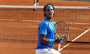 Nadal roza el abismo