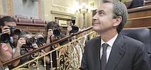 Zapatero y Rajoy se despiden a cara de perro