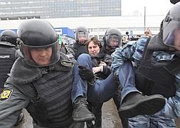 Al menos cien detenidos en una manifestacin en Mosc