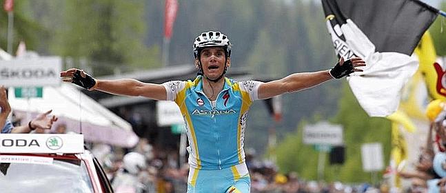 Kreuziger gana en el Pampeago