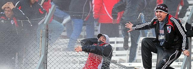 Muere un seguidor del River Plate tras ser apualado en el estadio