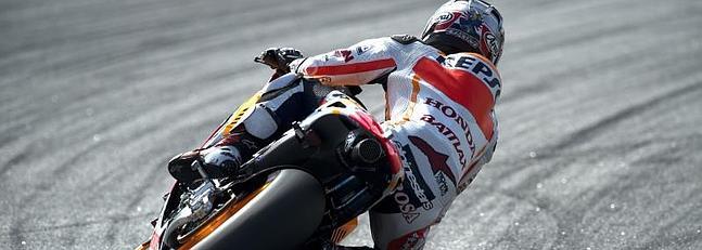 Pedrosa vuelve a imponerse a Lorenzo