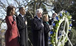 Obama y Clinton reavivan la llama de JFK