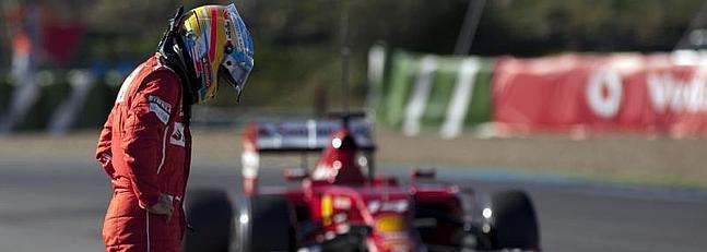 A Alonso se le para el Ferrari en los entrenamientos de Jerez