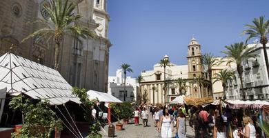 El Ppulo y la Catedral acogen desde hoy una nueva edicin del Mercado Andalus