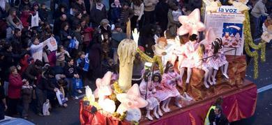 La magia de los Reyes Magos se apodera de Cdiz