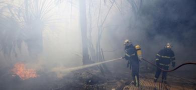 Incendio en las antiguas instalaciones de la planta de basuras Baha de Cdiz