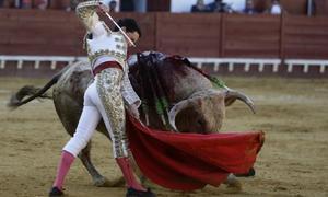 Oreja para Galvn y vuelta al ruedo de Fran en una novillada sin brillo