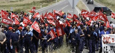 La plantilla de EADS protesta bajo el lema 'CBC = Airbus Military'