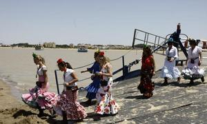 La Hermandad de Cdiz llega a la playa de Malandar