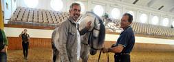 Imanol Arias y Juan Echanove ruedan en la Real Escuela Ecuestre