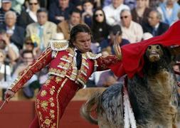 Julio Aparicio afirma que la cornada le hace fuerte como persona