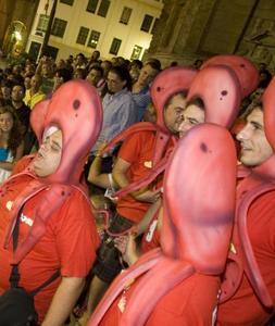 El nuevo carnaval de verano aprueba pero necesita mejorar