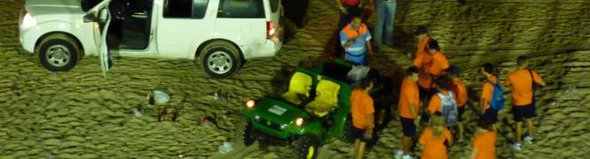 Comienza la limpieza de la playa tras una barbacoa sin humo