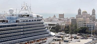 Grandes cruceros atracados en la capital 